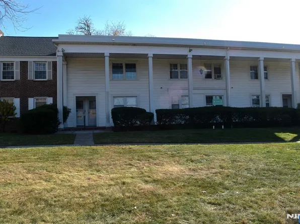 6 Elmwood Ct Unit B, Elmwood Park, NJ 07407