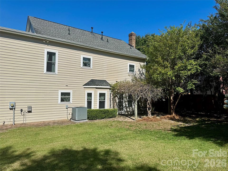 2nd image of 107 White Branch Ct
