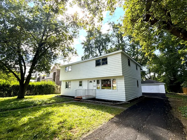 741 W Kenilworth Ave, Palatine, IL 60067