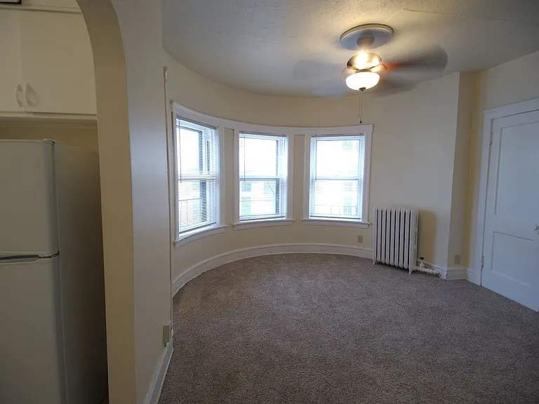 2563 N Farwell Ave — Photo 3
