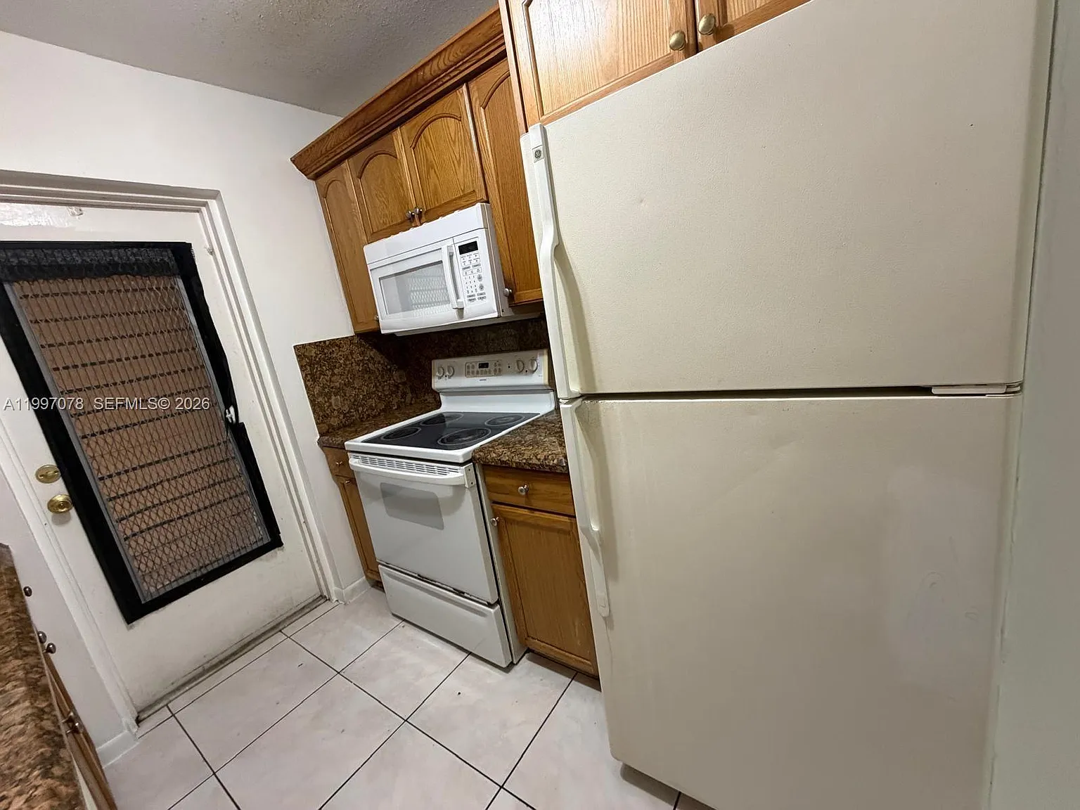 Golfview Arms Inc Condo — Photo 2