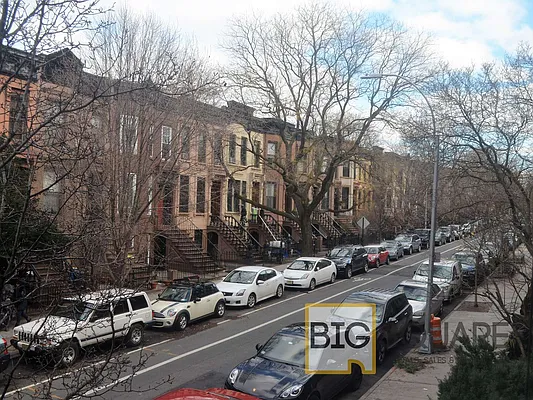 Rented by Big Square Realty LLC | media 24