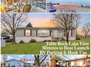 29 Lacey Ln, Kimberling City, MO 65686