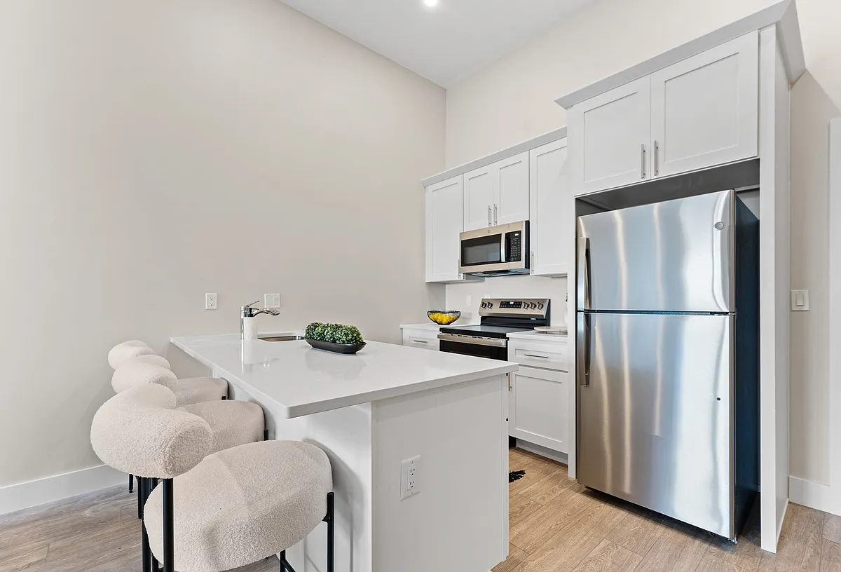 Building Photo - 58 River St #11