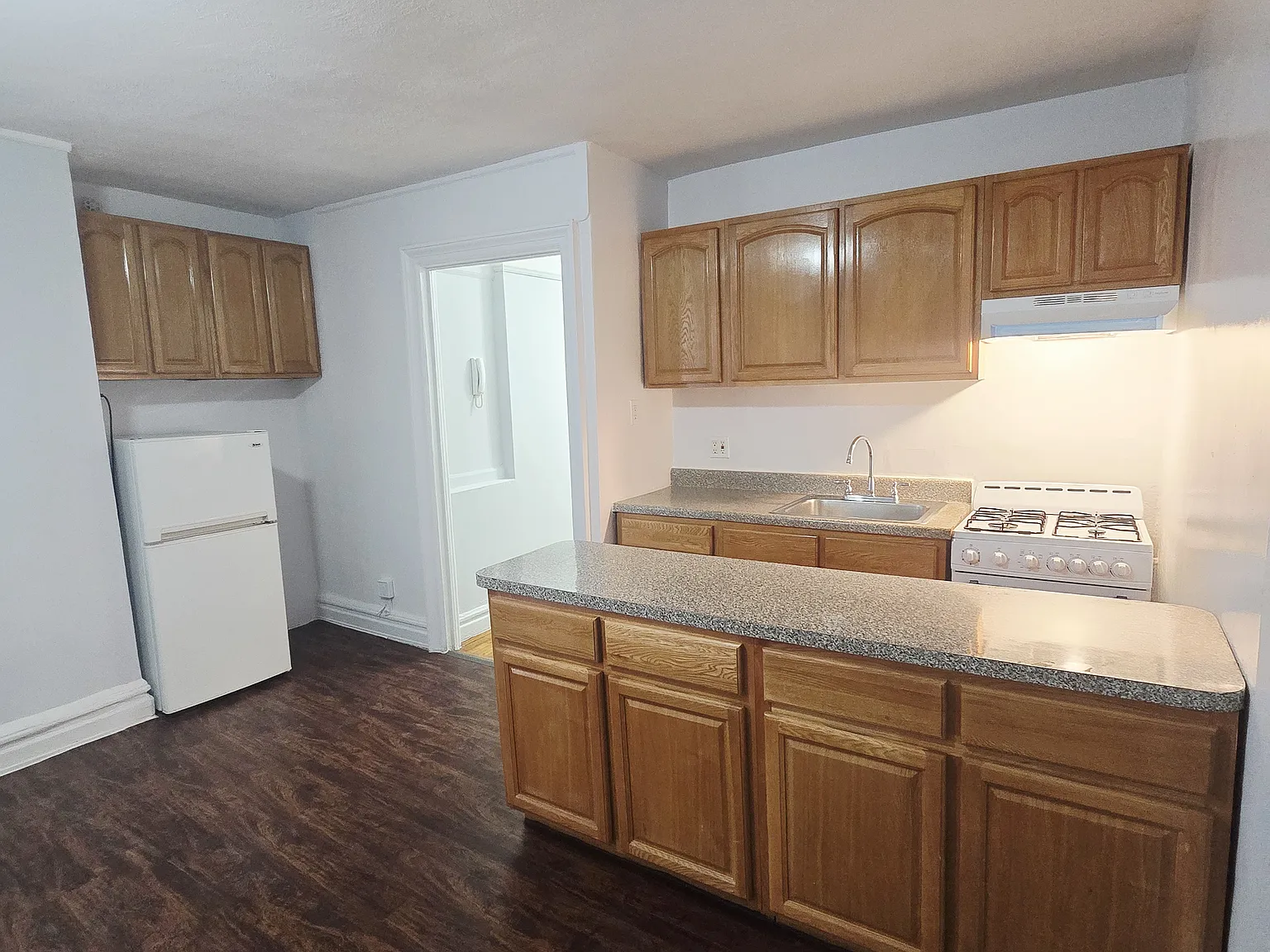McLean Ave, Yonkers — Photo 4
