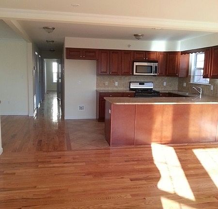 5th image of 7-9 Vine St