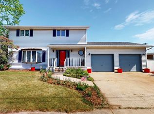 925 State St, Algoma, WI 54201