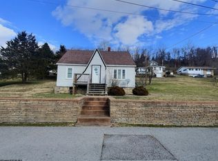 1471 Statler St, Morgantown, WV 26505