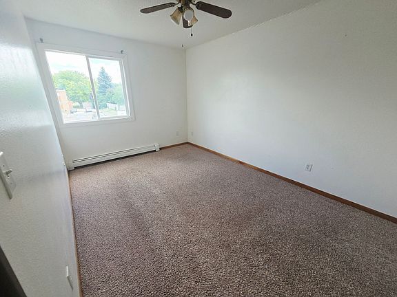 5th image of 2007 E Divide Ave APT 14
