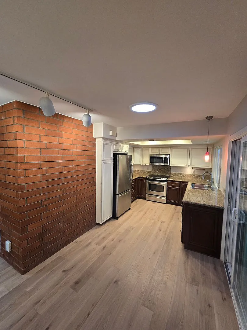 Beautifully Updated! 3bd/2ba Del Mar Home With Solar, Smart Home Features, Garage And Peaceful Ba... — Photo 1