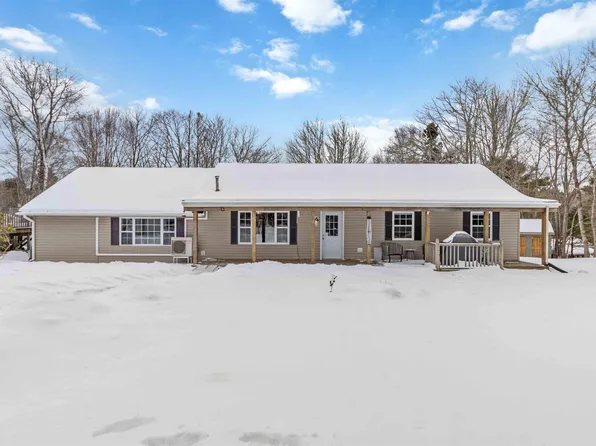 36 Kelly Dr, Chester, NS B0J 1T0