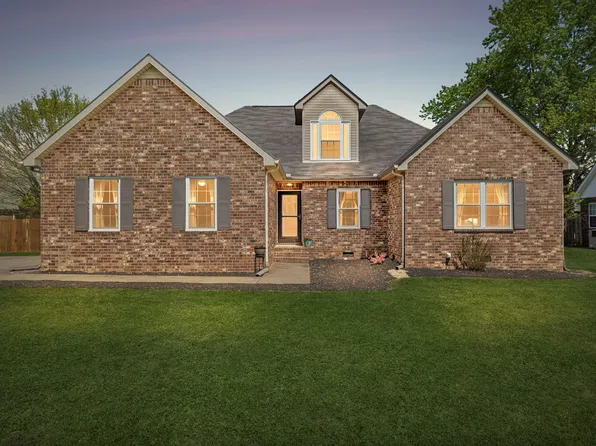 1928 Pennington Dr, Murfreesboro, TN 37129