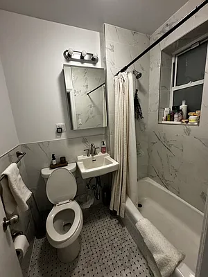 Rented by CitySites Real Estate Group | media 5