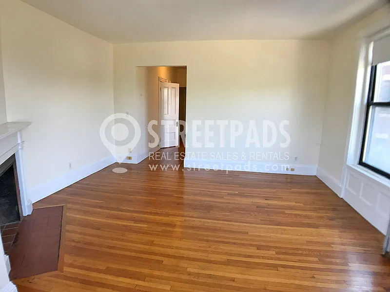 504 Beacon St — Photo 4