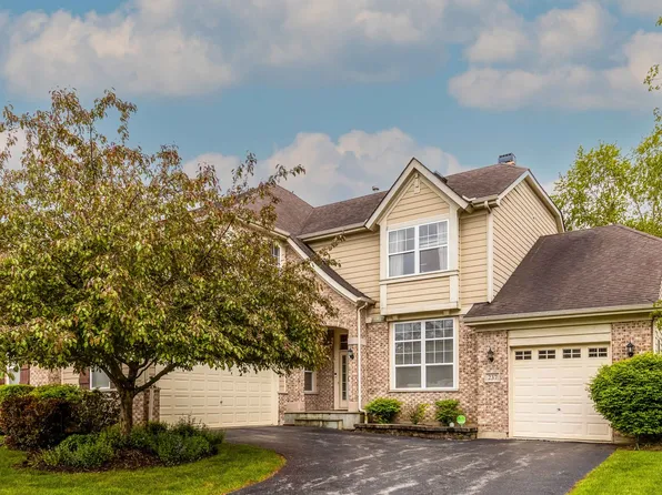 237 Colonial Dr, Vernon Hills, IL 60061