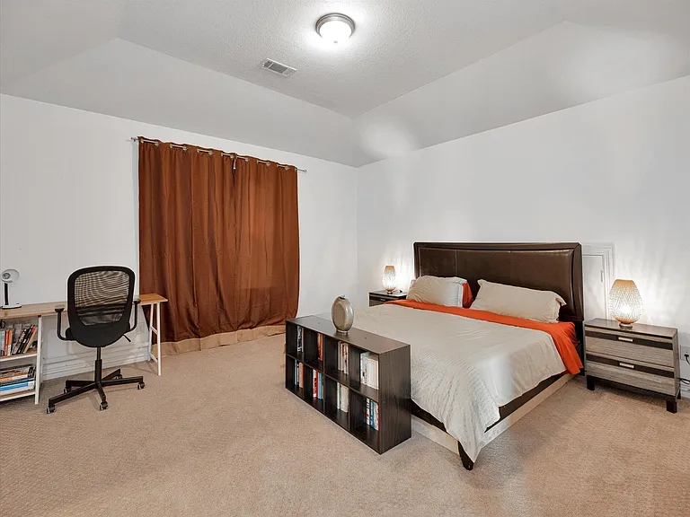 2131 Camden Creek Ln — Photo 31