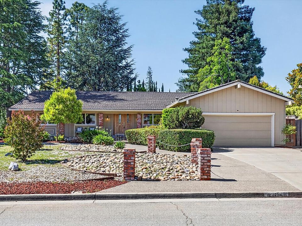 1st image of 20154 Knollwood Dr