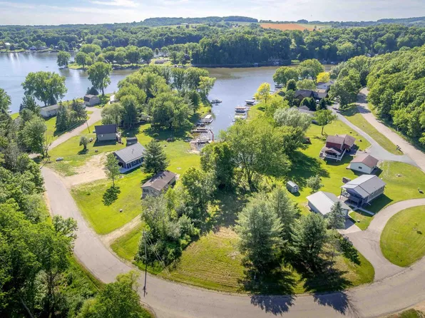 L21 Tanager E Redstone Drive #21, La Valle, WI 53941