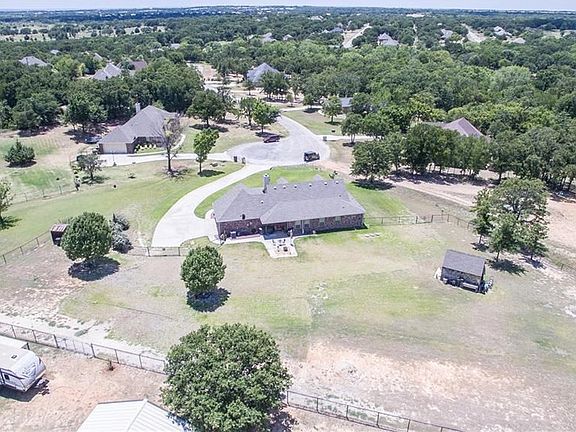 Home has lots of backyard as well as front yard!