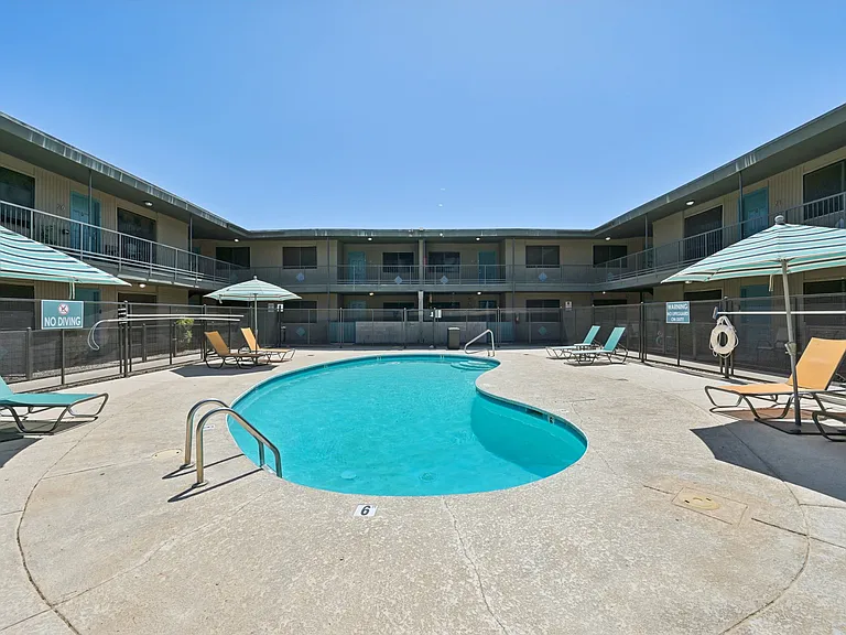 Cornell Apartments — Photo 47