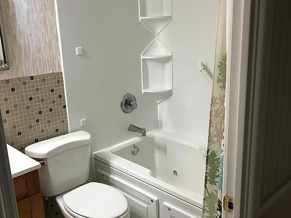 4th image of 2870 Dover Dr