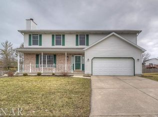 1217 Kenneth Dr, Bloomington, IL