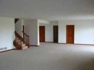28255 Holyoke Ct, Northfield, MN 55057