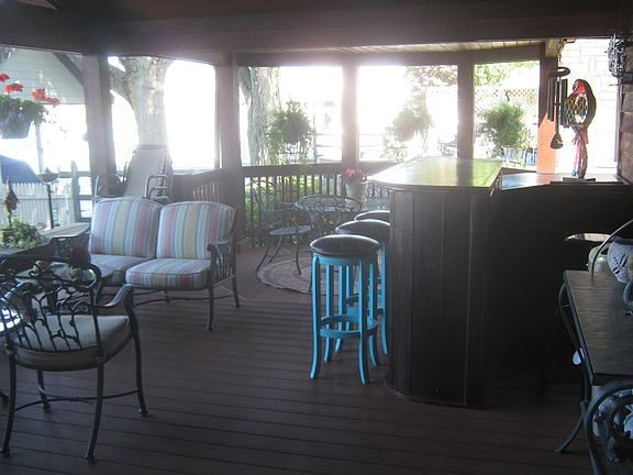 3rd image of 12089 Sunset View Dr NE