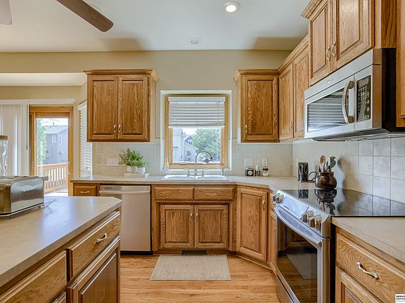 4th image of 11917 S 53rd St