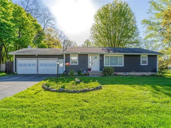 2396 Canandaigua Rd, Macedon, NY 14502