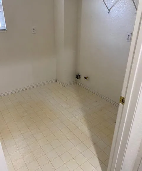 6574 Gladiola St — Photo 22