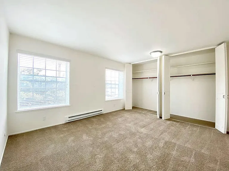 Normandy Park Apartments — Photo 27