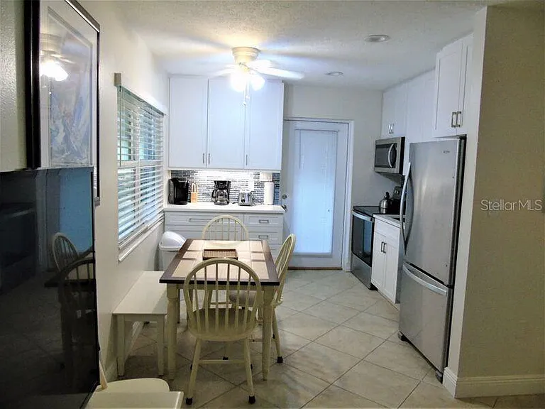 6020 Midnight Pass Rd #3 — Photo 8