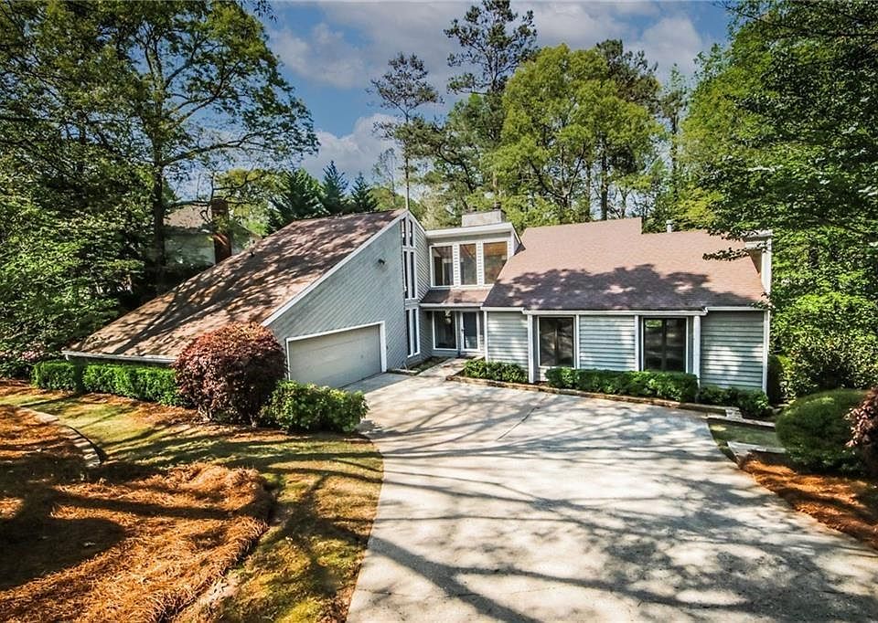 1st image of 440 Dogleg Ct
