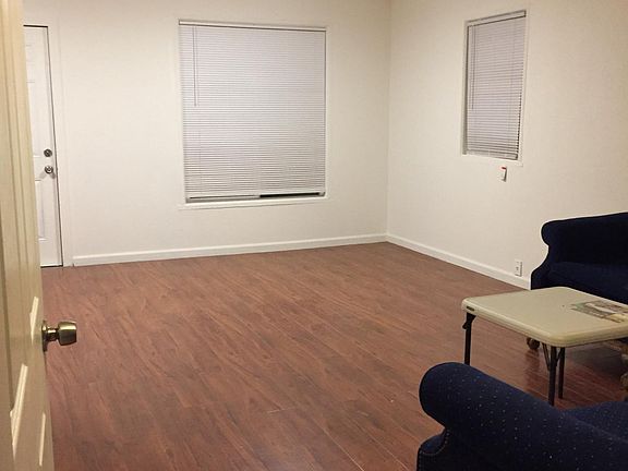 4th image of 17645 Arrow Blvd