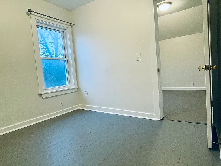 Bonus room, great for office or den