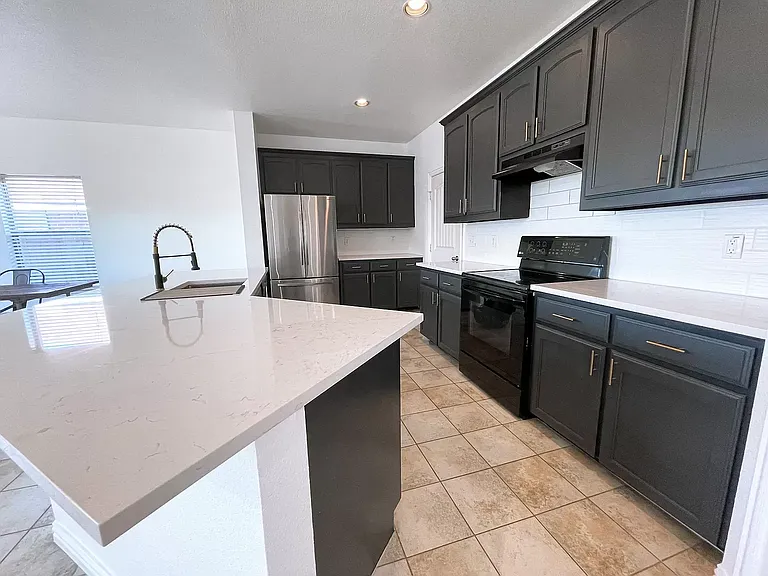 4121 Mantis St — Photo 10