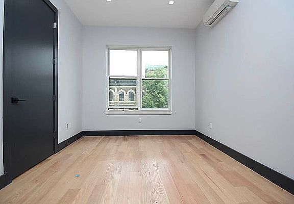 2nd image of 1032 Dekalb Ave #2A