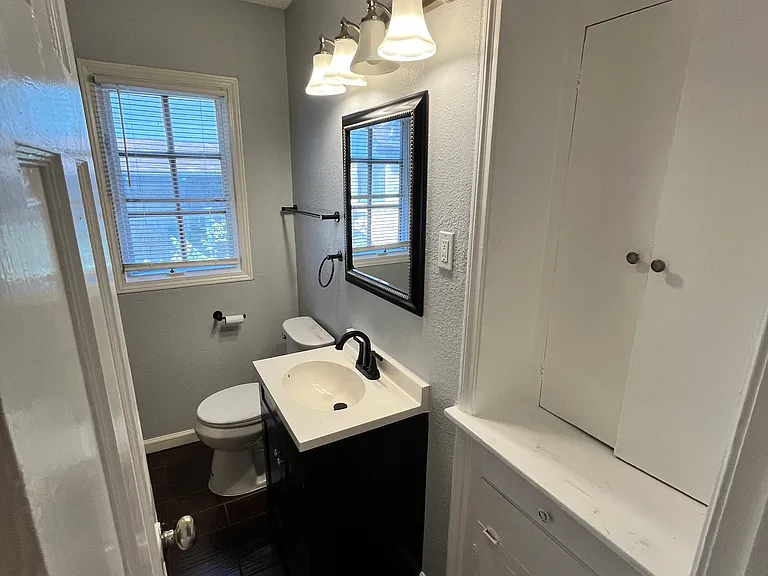 1143 Wilbur St — Photo 16