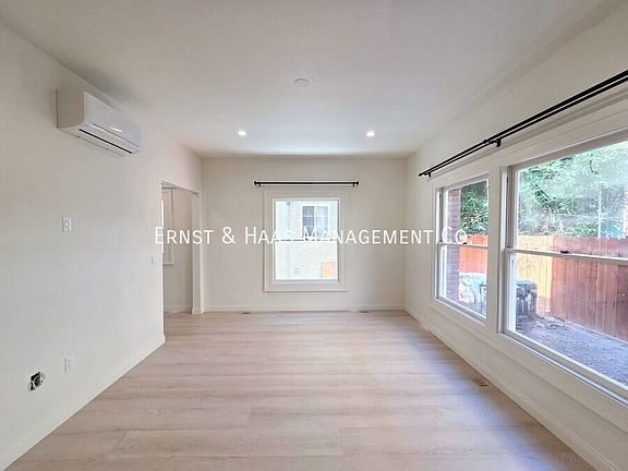 4th image of 321 Chestnut Ave APT 3