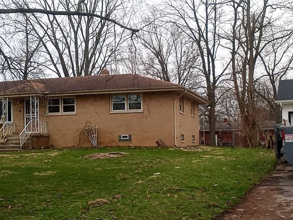 2nd image of 2121 W 50th Ave