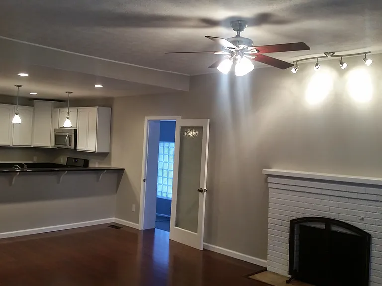 1120 Washtenaw Ave — Photo 8