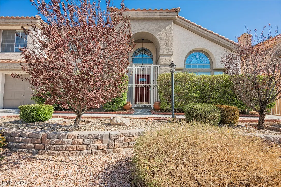 3 bed, 2.5 bath, 2663 sqft, $2,855 — Photo 3