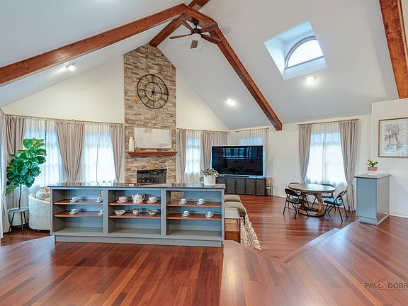 4th image of 8208 Country Shire Ln
