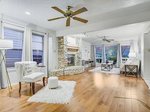 5th image of 3201 Catalina Dr