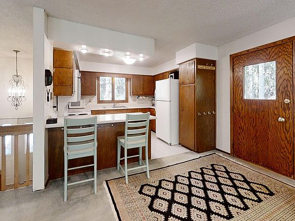 3rd image of 577 Sandpiper Dr
