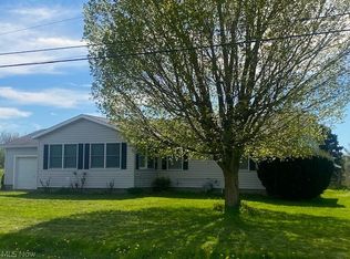 4711 Monroe Center Rd S, Conneaut, OH 44030