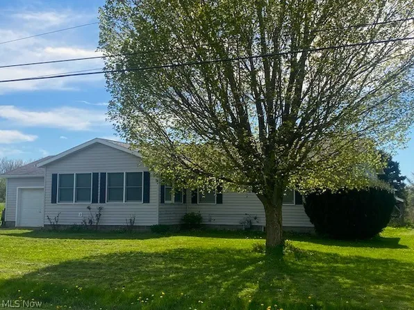 4711 Monroe Center Rd S, Conneaut, OH 44030