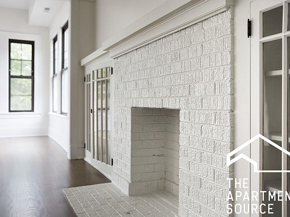 3rd image of 6333 N Wayne Ave #3N