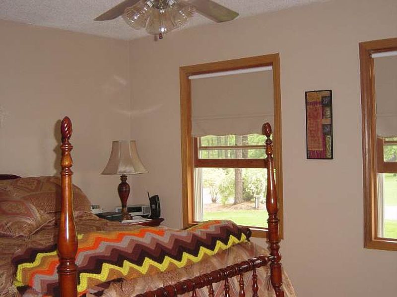 3rd image of 4 SNOWBERRY Lane